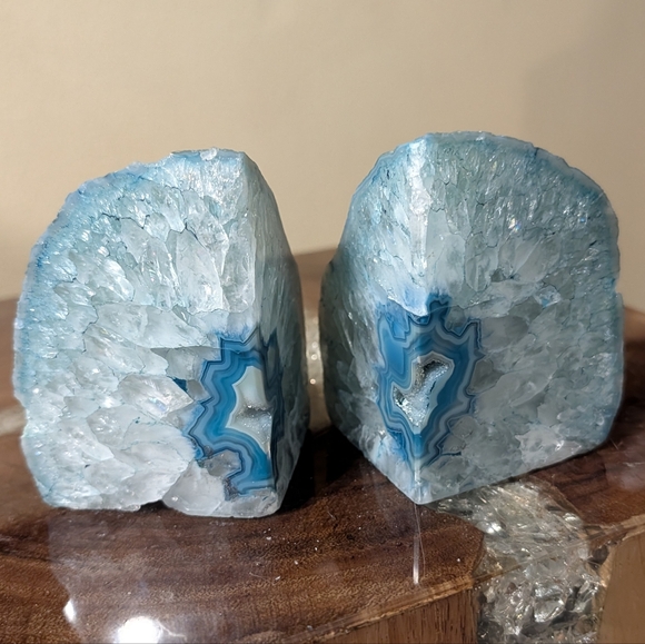 Pair of Brazilian Agate Geode Sections Bookends or Decor Pieces - Picture 2 of 14
